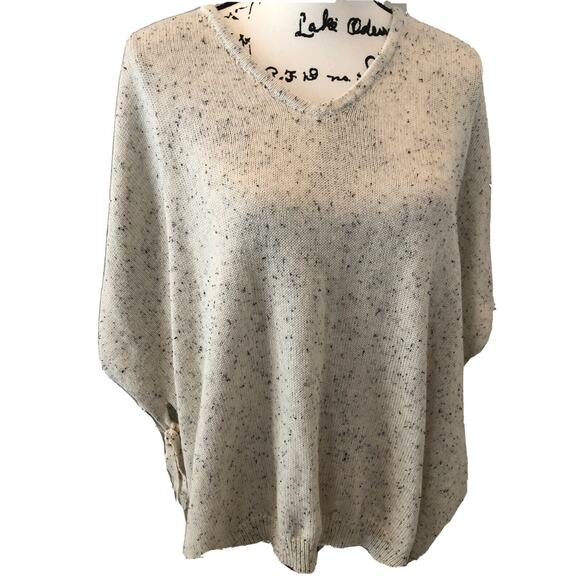 New Anna and Ava Cream And Black Sweater Coverup Wrap One Size - Picture 2 of 7